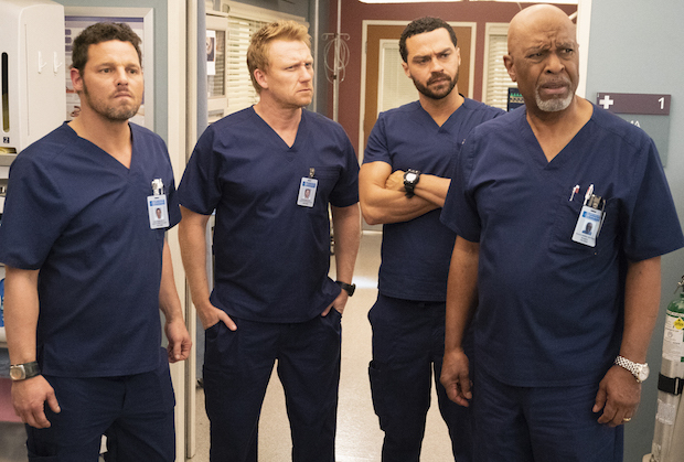JUSTIN CHAMBERS, KEVIN MCKIDD, JESSE WILLIAMS, JAMES PICKENS JR. grey's anatomy season 16 episode 1