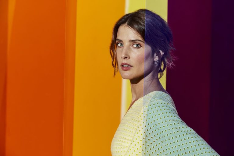STUMPTOWN - ABC's "Stumptown" stars Cobie Smulders as Dex Parios. (ABC/Martin DeBoer)