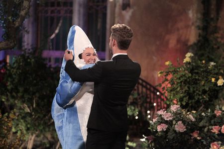 The Bachelor The Greatest Seasons – Ever!” REVISIT NICK VIALL & Alexis Waters who jumped out of the limo in a shark costume on AUG. 31