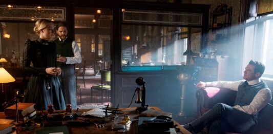 Dakota Fanning, Daniel Brühl, Luke Evans in The Alienist: Angel of Darkness Season 2 - Episode 7