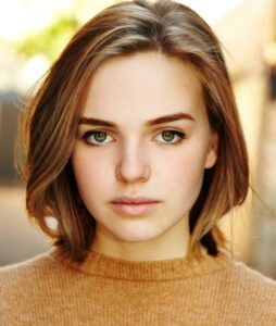 Odessa Young as Frannie Goldsmith