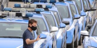 Mission: Impossible 7 Movie Set Photos Give a First Look at Tom Cruise Tom was spotted on the set of Mission Impossible 7 in Italy surrounded by police cars,