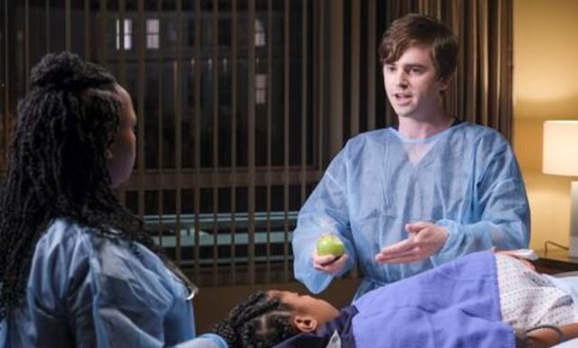 The Good Doctor Season 4 Episode 4 Photo - FREDDIE HIGHMORE - BRIA HENDERSON
