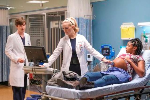 The Good Doctor Season 4 Episode 4 Photo - FREDDIE HIGHMORE, FIONA GUBELMANN, JASMINE ASHANTI The Good Doctor Season 4 Episode 4 Photo - FREDDIE HIGHMORE, FIONA GUBELMANN, JASMINE ASHANTI