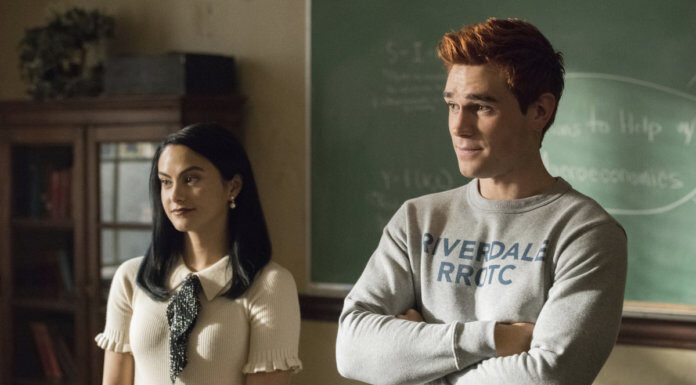Riverdale’-Season-5-Episode-6-Camila-Mendes-as-Veronica-Lodge-and-KJ-Apa-as-Archie-Andrews-in-the-high-school-after-the-seven-year.
