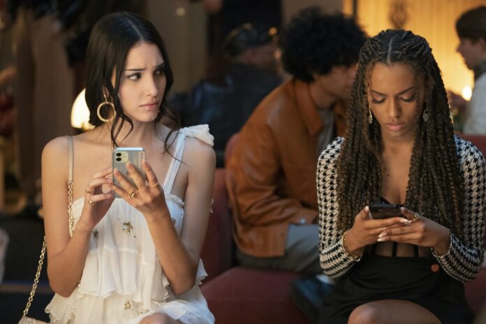 Gossip Girl Reboot Season 1 Episode 1 zion-moreno-lee-smith-min