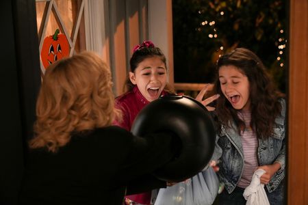 The Goldbergs Season 9 Episode 6 SEAN GIAMBRONE, WENDI MCLENDON-COVEY