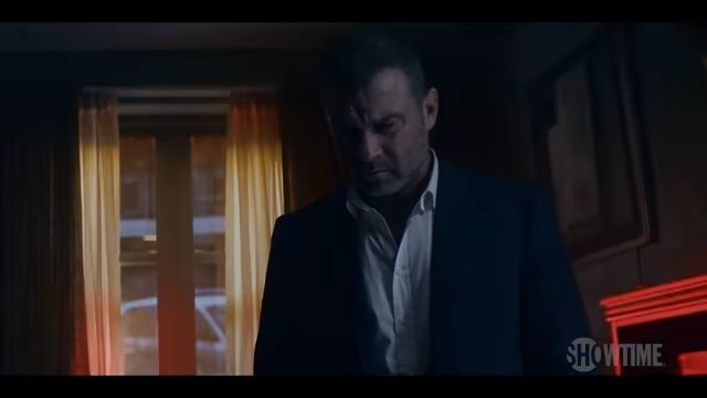 Raymond "Ray" Donovan is played by Liev Schreiber.