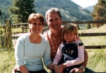 In the ‘Jennifer Blagg Murder’ Case, Where is Michael Blagg Now? Michael Bagg with his wife and daughter