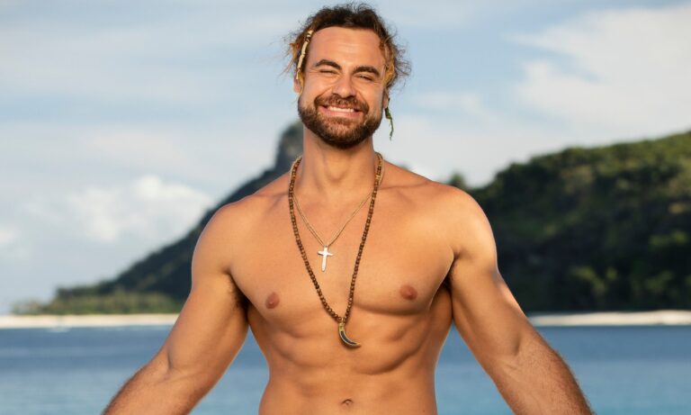 Jonathan Young win Survivor
