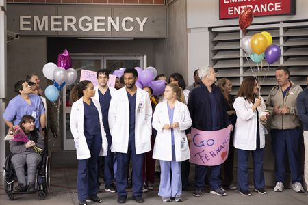 Greys Anatomy Season 18 Episode 14 KELLY MCCREARY, ANTHONY HILL, JAICY ELL
