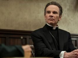 The Third Season of Evil Features a Title Card Tribute Peter Scolari, Who is he-compressed