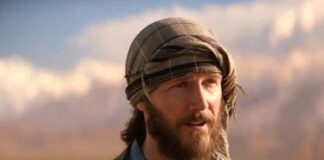 In The Old Man Series, Who Is the Wife of Faraz Hamzad? Why Did His Wife Leave Him? In The Old Man Series, Who Is the Wife of Faraz Hamzad? Why Did His Wife Leave Him?