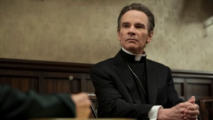 The Third Season of Evil Features a Title Card Tribute Peter Scolari, Who is he-compressed