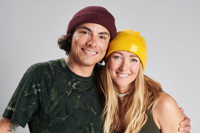 Court Larabee and Ali (Bear) Clark In The Amazing Race Canada 8
