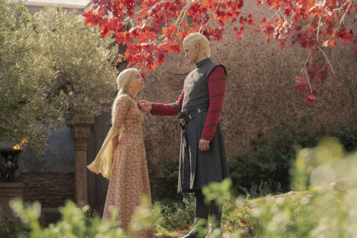 House of the Dragon Episode 4 Photo - Daemon (Matt-Smith) Young-Rhaenyra (Milly-Alcock )