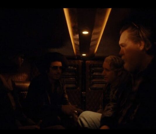 Cabinet of Curiosities Episode 7 ‘The Viewing’ Recap: Ending Explained! Is Lionel Dead? Why did Lionel not flee? Is Lionel Dead?