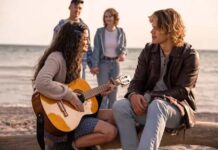 The Way Home Season 1 Episode 3: Alice first’s kiss The Way Home Season 1 Episode 3