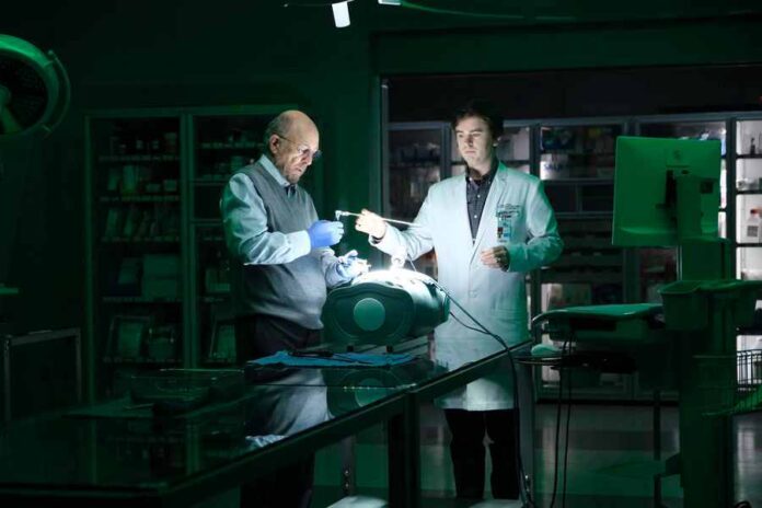 The Good Doctor Episode 608 Quiet and Loud RICHARD SCHIFF, FREDDIE HIGHMORE