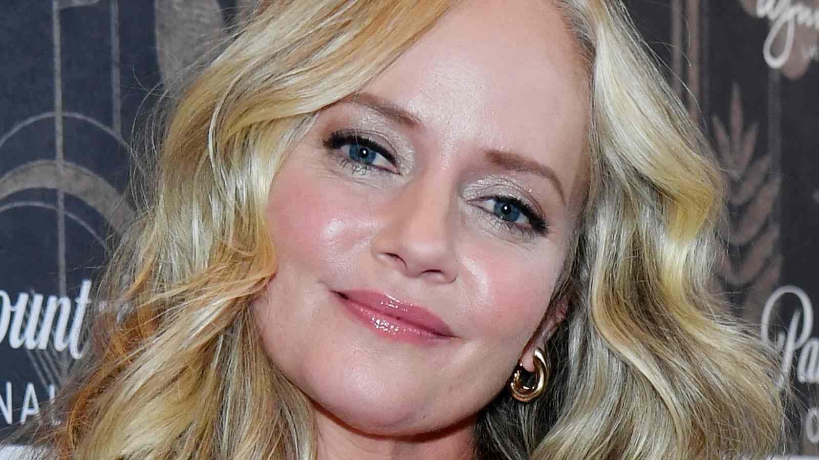 How Did Emma Dutton Die in 1923 Did Scream Actress Marley Shelton Leave 1923-compressed (1)