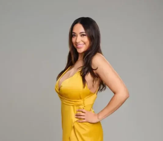 Who is ‘Love Is Blind’ Star Bliss Poureetezadi? – Job, Ethnicity & Family Who is 'Love Is Blind' Star Bliss Poureetezadi