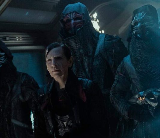 ‘Star Trek: Picard’ Season 3 Episode 8 Recap: Ending Explained! “Surrender” star-trek-picard-amanda-plummer-vadic