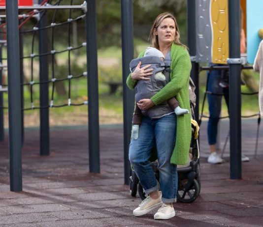 For Her Sins Season 1 Ending Explained! For her sins - Jo Joyner with baby-