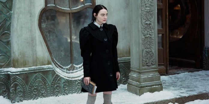 poor-things-emma-stone-