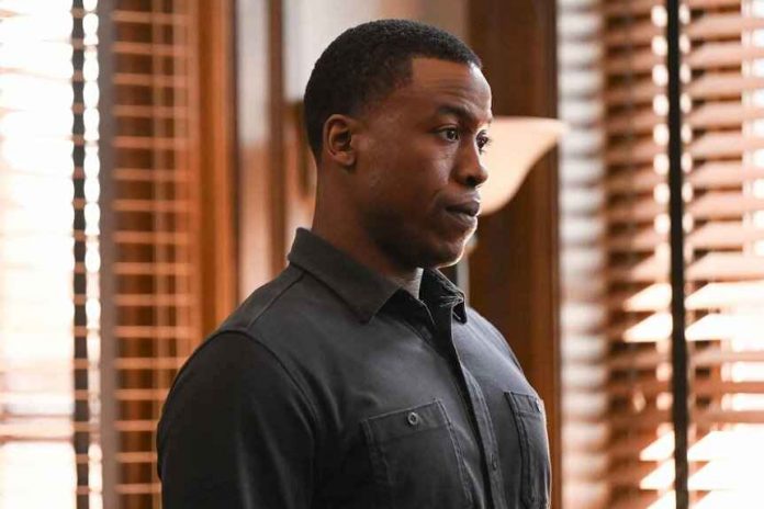 Jason Bowen as Dr-