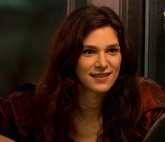 EVE LINDLEY JOINS JANE CASEY MODDERNO’S ‘HERE FOR THE WEEKEND’ ROM-COM dispatches-from-elsewhere-eve-lindley-