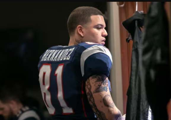 AMERICAN SPORTS STORY IS AARON HERNANDEZ GAY- AMERICAN SPORTS STORY IS AARON HERNANDEZ GAY-
