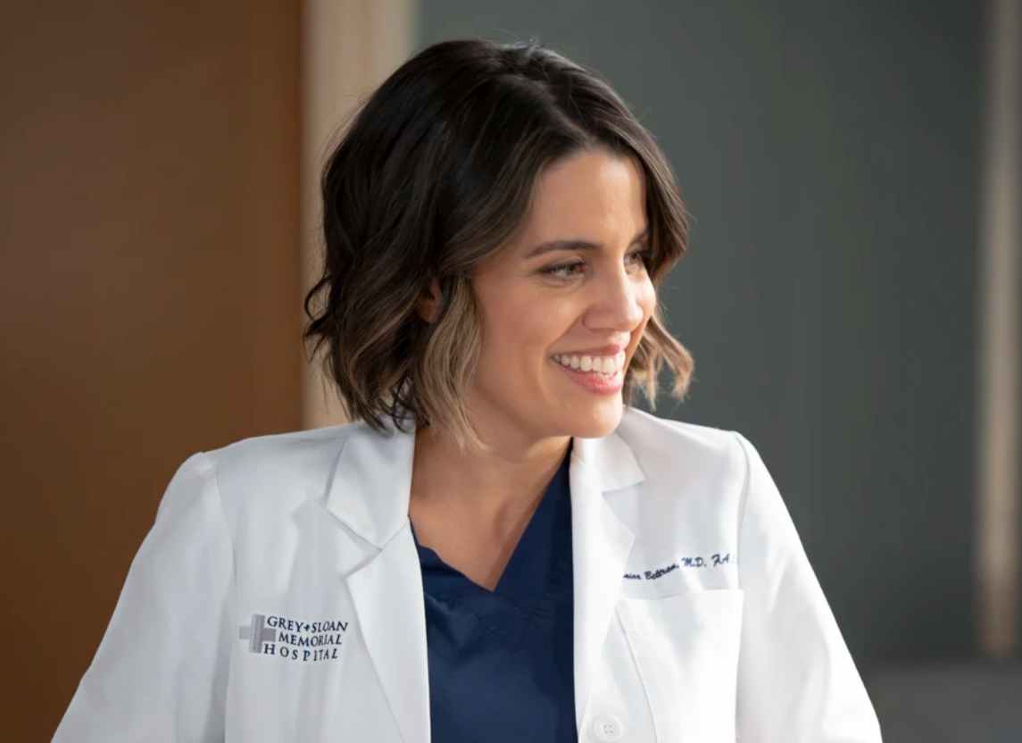 Greys s21e16 NATALIE MORALES- 