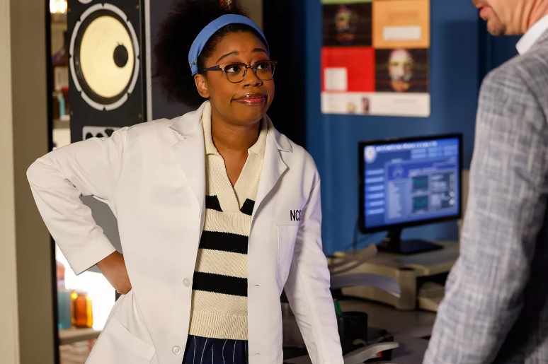 NCis season 22 episode 20 Diona Reasonover 