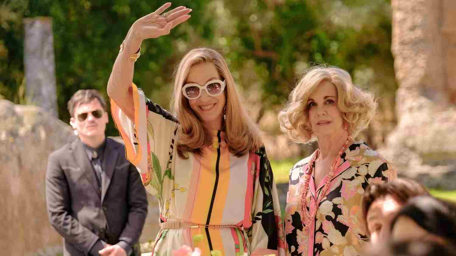 allison-janney aqs Aunt Linda in-another-simple-favor-compressed