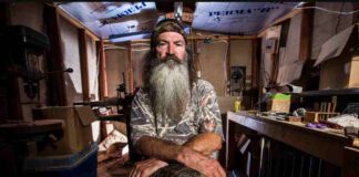 Duck Dynasty Patriarch Phil Robertson Passes Away duck-dynasty- Phill robertson death