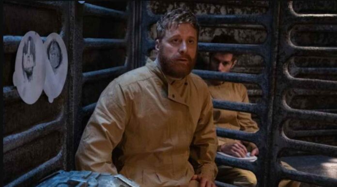 residental alian s4 e1-